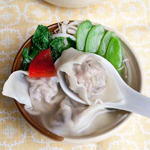 Món hoành thánh hấp.jpg